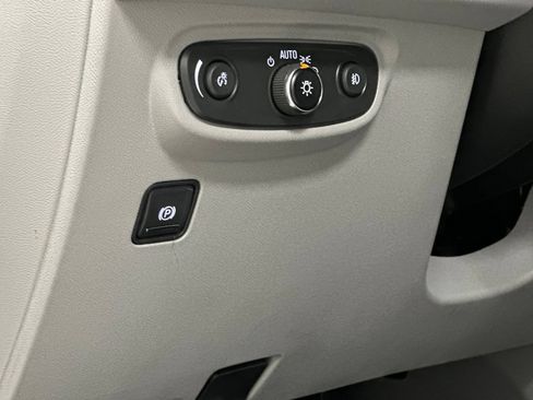 Certified 2022 GMC Terrain SLT FWD image 15