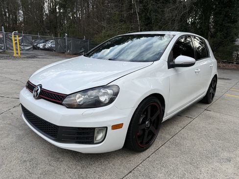 Used 2014 Volkswagen GTI Wolfsburg Edition image 3