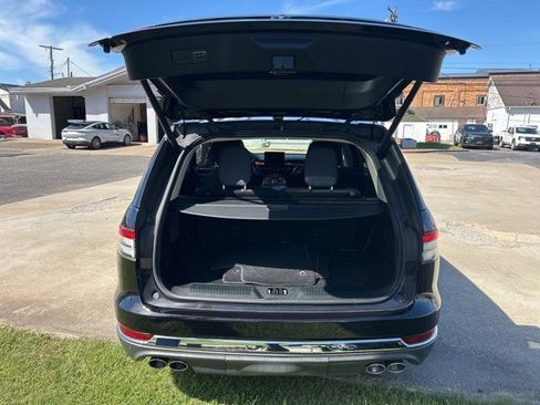 Used 2020 Lincoln Aviator Reserve w/ Equipment Group 201A image 8