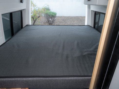 Used 2024 Mercedes-Benz Sprinter 2500 image 28