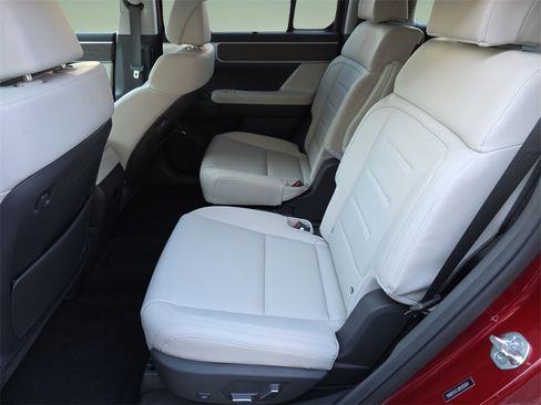 Used 2024 Hyundai Santa Fe Calligraphy image 10