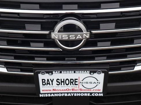 Certified 2025 Nissan Rogue SV AWD/4WD image 38