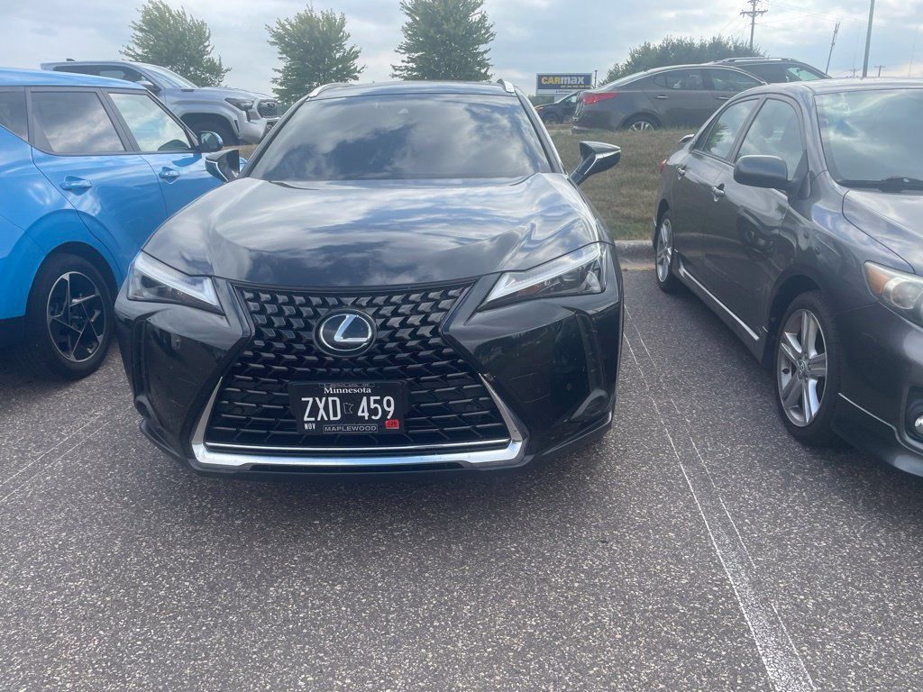 Used 2024 Lexus UX 250h AWD w/ Premium Package image 2