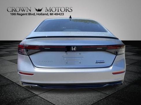 Used 2024 Honda Accord Sport image 7