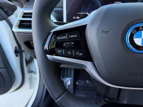 Used 2025 BMW i4 eDrive40 image 26