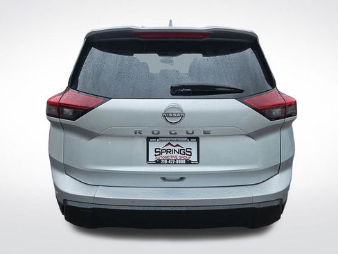 Used 2025 Nissan Rogue SV FWD image 4