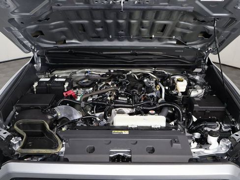 Used 2024 Toyota Tacoma TRD Off-Road image 15