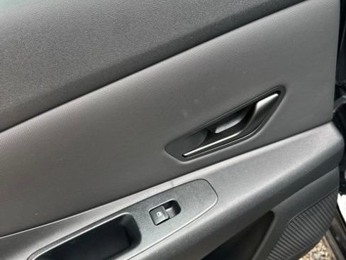 Certified 2025 Hyundai Elantra Sport FWD image 15