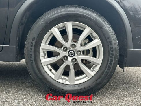 Used 2020 Nissan Rogue SV image 40