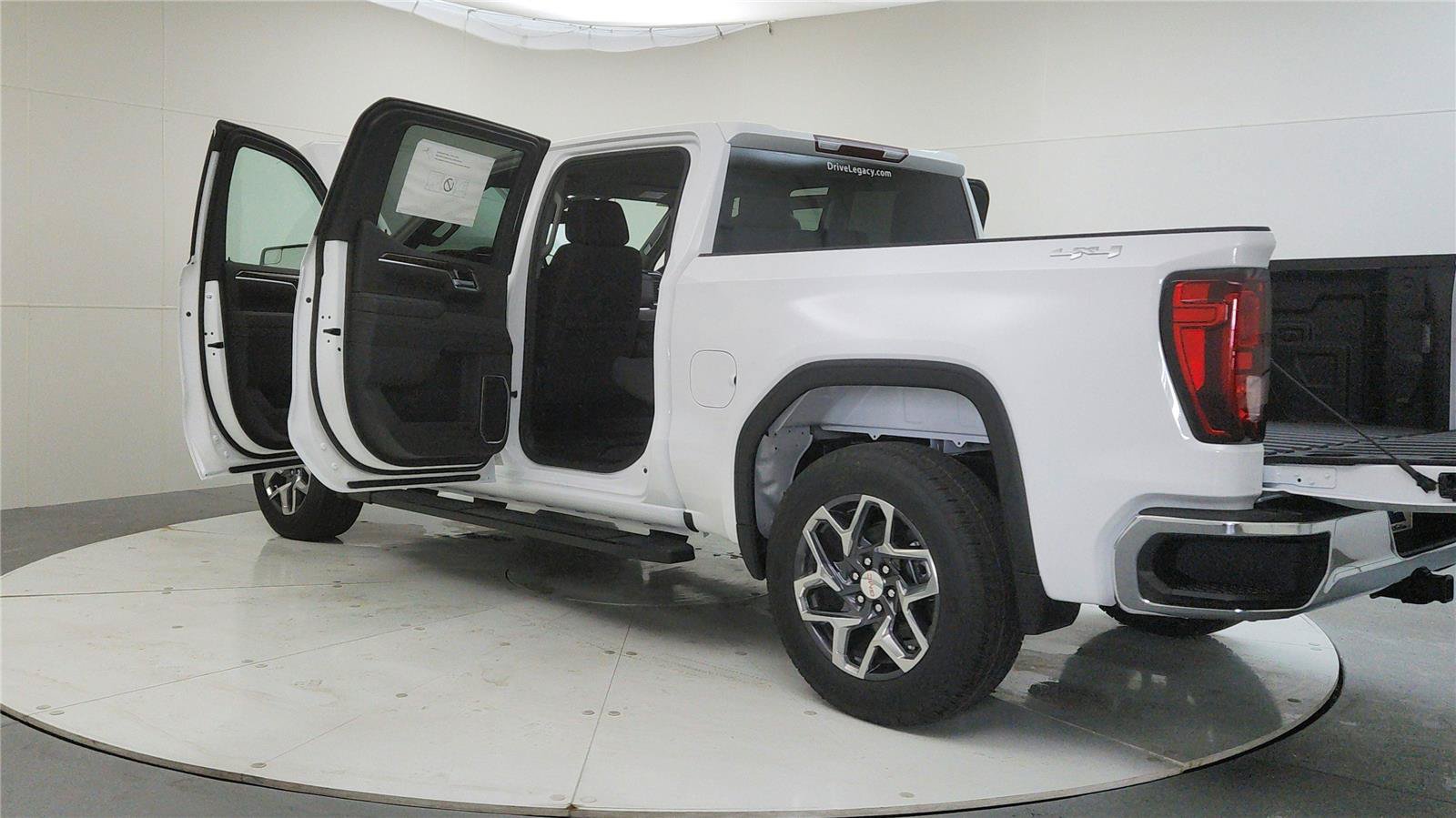 New 2026 GMC Sierra 1500 SLE AWD/4WD image 11