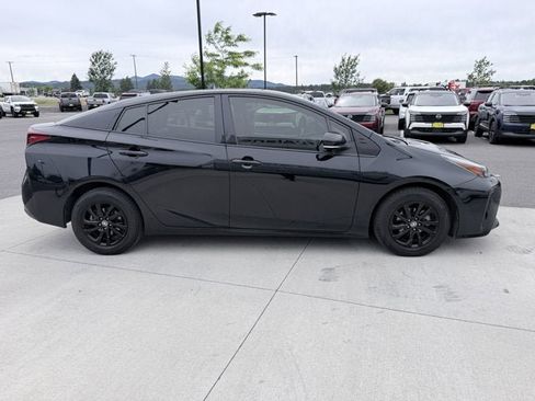 Used 2022 Toyota Prius AWD image 5
