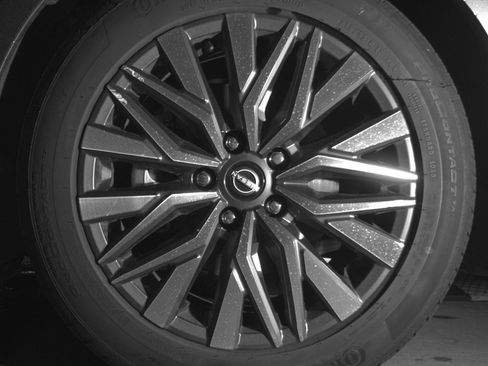 Used 2025 Nissan Altima 2.5 SV FWD image 12