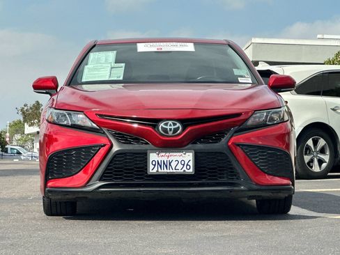 Used 2021 Toyota Camry SE FWD image 7