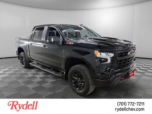 Used 2024 Chevrolet Silverado 1500 LT Trail Boss w/ LT Trail Boss Premium Package AWD/4WD image 7