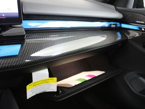 New 2026 BMW 540i xDrive w/ M Sport Package image 28