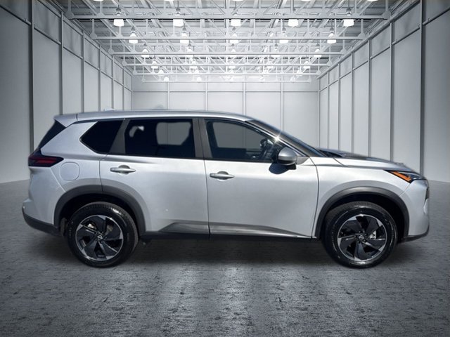 Used 2025 Nissan Rogue SV AWD/4WD image 6