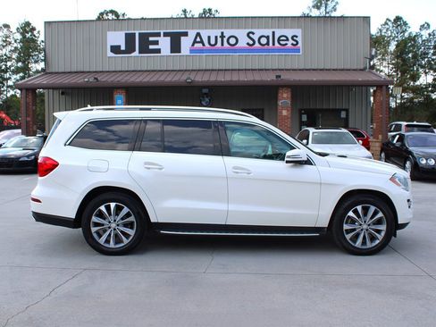 Used 2014 Mercedes-Benz GL 450 4MATIC w/ Appearance Package image 8
