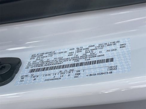 Used 2025 Ford F150 Lariat w/ Equipment Group 501A Mid image 31