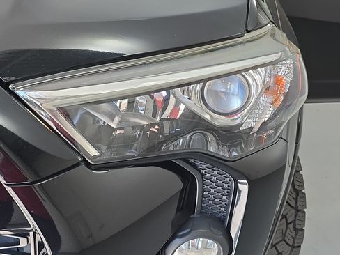 Used 2017 Toyota 4Runner SR5 RWD image 30