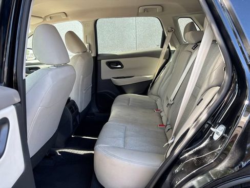 Used 2025 Nissan Rogue SV AWD/4WD image 5