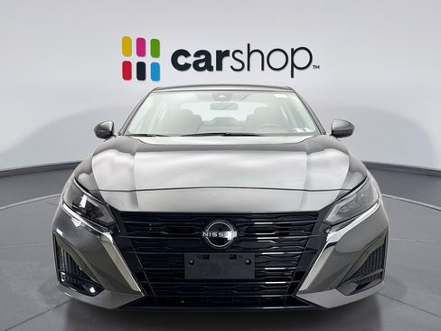 Used 2023 Nissan Altima 2.5 SV w/ SV Premium Package AWD/4WD image 8