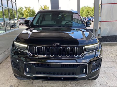 Used 2021 Jeep Grand Cherokee L Overland w/ Luxury Tech Group IV AWD/4WD image 2