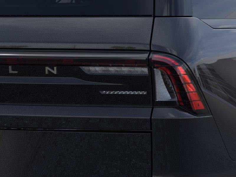 New 2025 Lincoln Navigator Reserve w/ Jet Appearance Package AWD/4WD image 21