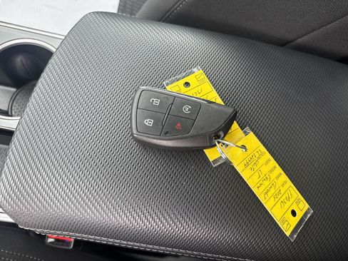 Used 2025 Chevrolet Equinox LT AWD/4WD image 28