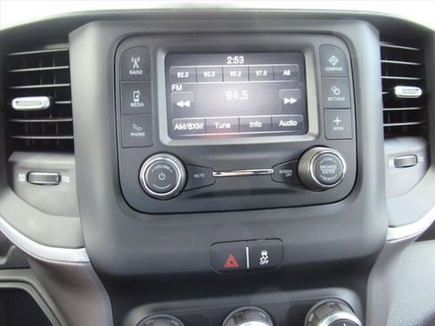 Used 2022 RAM 3500 SLT w/ Quick Order Package 2YG SLT AWD/4WD image 32