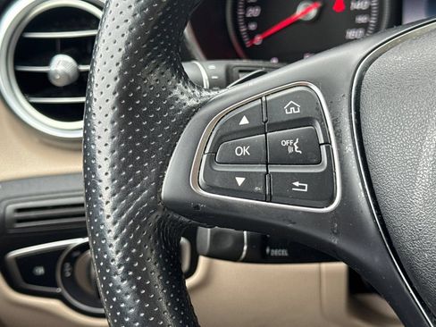 Used 2019 Mercedes-Benz GLC 300 4MATIC image 37