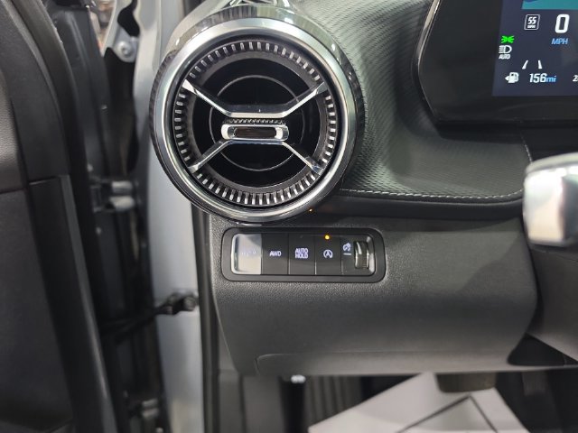 Used 2026 Chevrolet Equinox LT AWD/4WD image 19