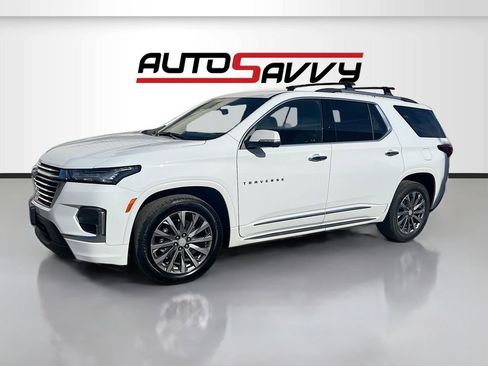 Used 2023 Chevrolet Traverse Premier w/ LPO, 'HIT The Road' Package FWD image 3