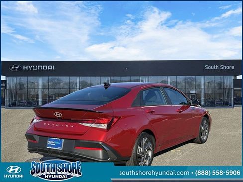 Certified 2025 Hyundai Elantra Sport w/ Cargo Package image 6