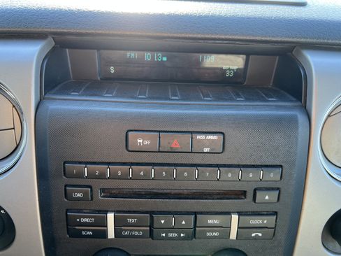 Used 2011 Ford F150 XLT w/ XLT Chrome Pkg image 21