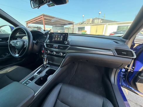 Used 2019 Honda Accord Sport image 18