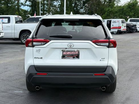 Used 2025 Toyota RAV4 LE AWD/4WD image 29