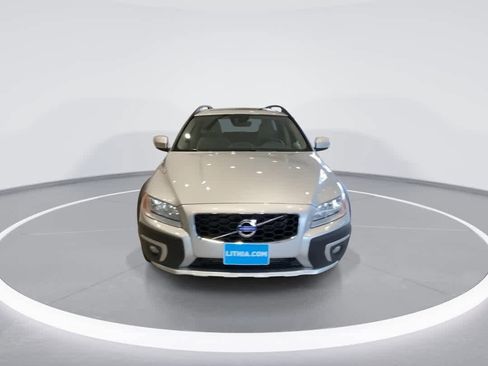 Used 2016 Volvo XC70 T5 Premier w/ Proximity Package image 3