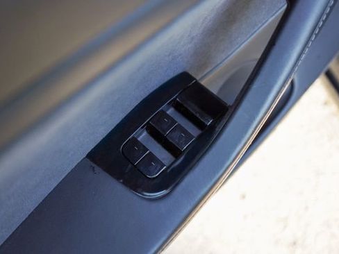 Used 2019 Tesla Model 3 Long Range image 18