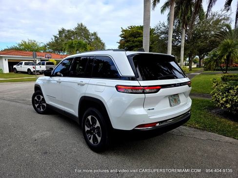 Used 2022 Jeep Grand Cherokee Limited 4xe image 15