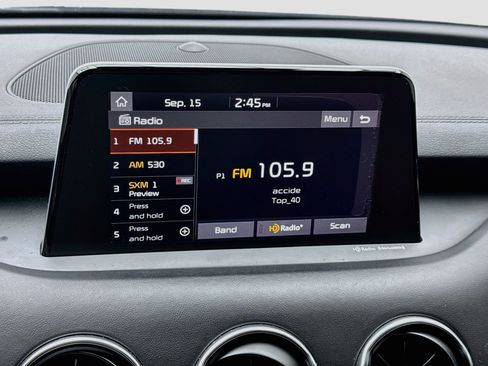 Used 2019 Kia Stinger GT1 image 11