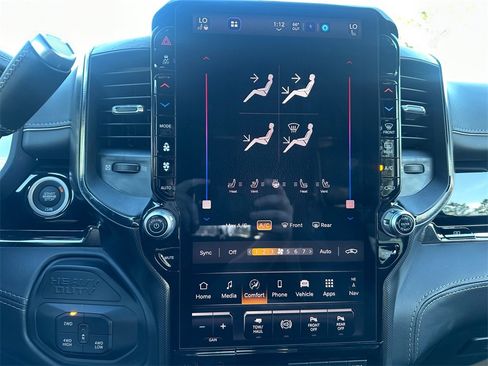 Certified 2025 RAM 2500 Limited w/ Towing Technology Group image 23