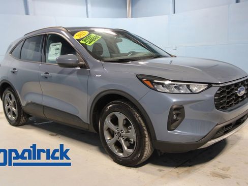 Used 2025 Ford Escape ST-Line Select w/ Tech Pack #1 AWD/4WD image 1