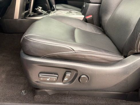 Used 2024 Toyota 4Runner Limited AWD/4WD image 28