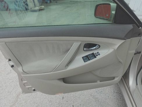 Used 2007 Toyota Camry LE image 28