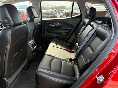 Used 2023 GMC Terrain SLT w/ LPO, Floor Liner Package AWD/4WD image 8