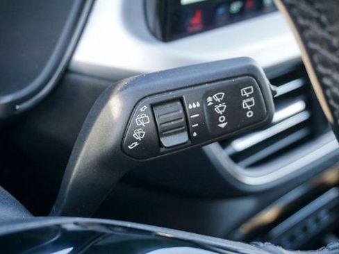 Used 2025 Ford Escape Platinum image 24