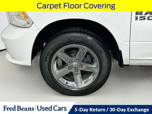 Used 2017 RAM 1500 Express image 32