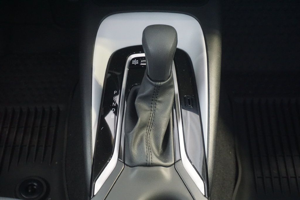 Used 2026 Toyota Corolla SE FWD image 29