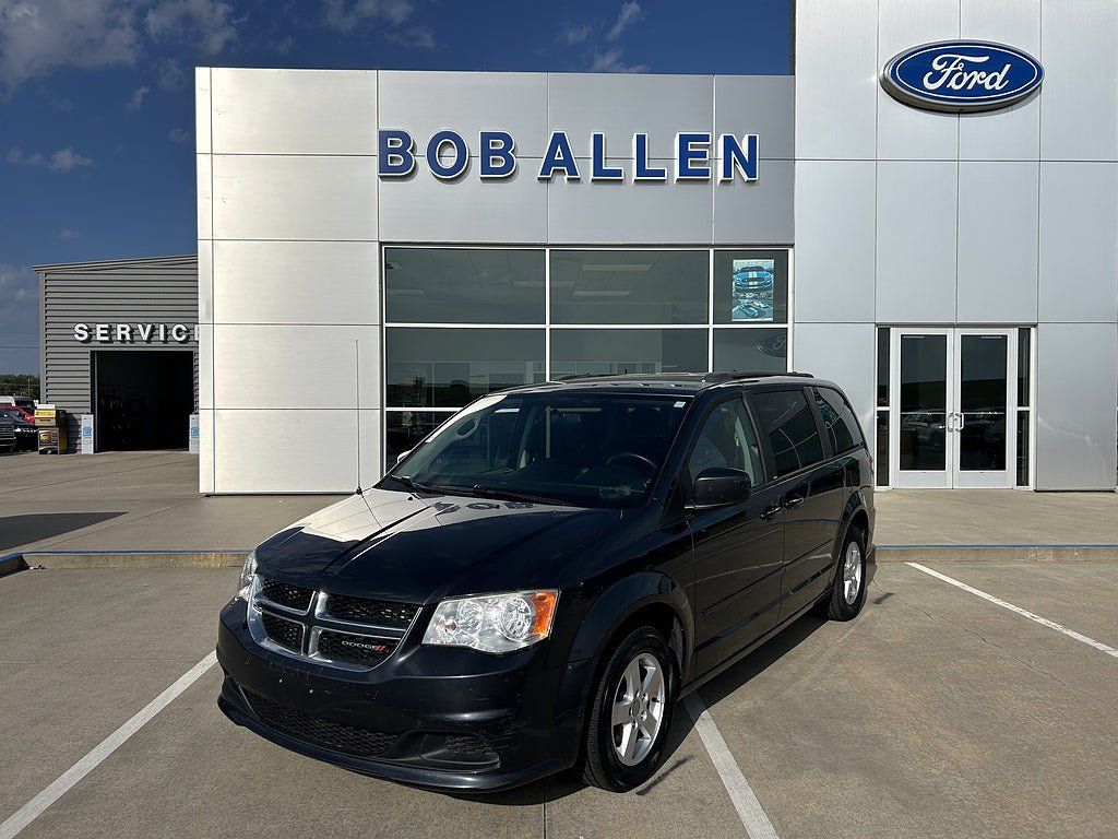 Used 2013 Dodge Grand Caravan SXT w/ Rear Park Assist Pkg FWD image 1