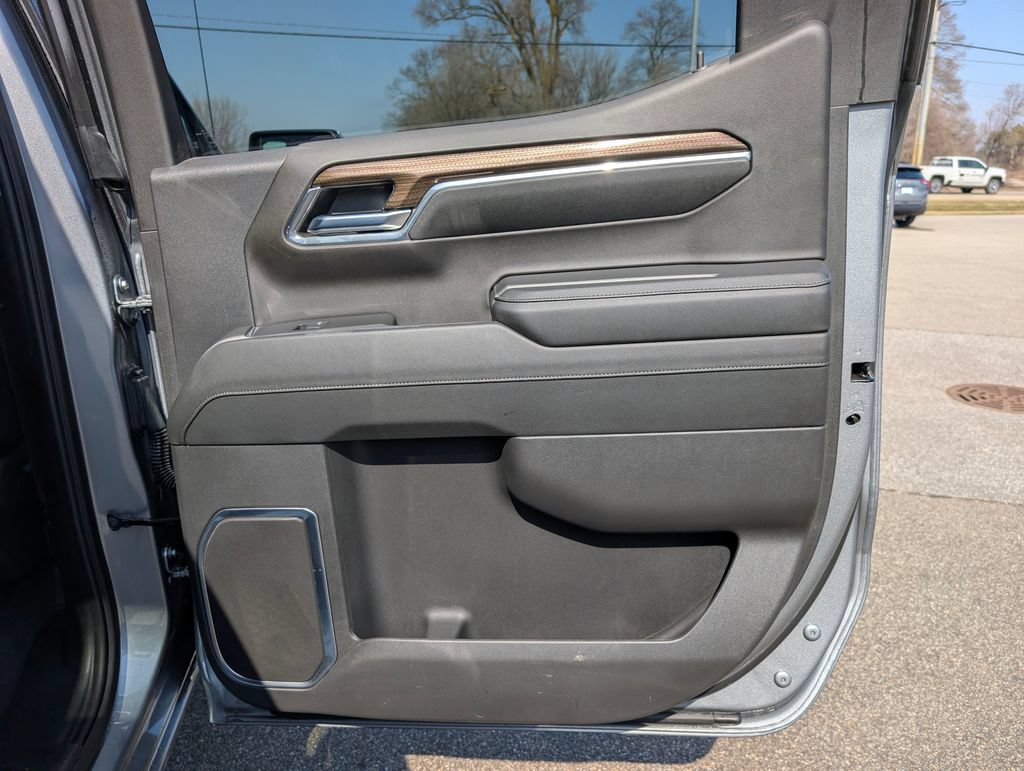 Certified 2024 Chevrolet Silverado 1500 LT AWD/4WD image 28